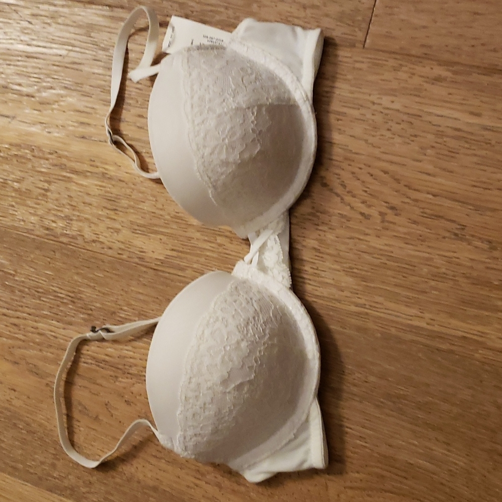 Gilly Hicks lightly lined demi bra 34B